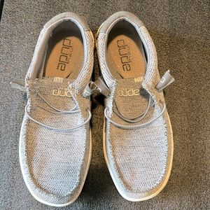 Hey Dudes size mens 9. Light gray. Good Condition.